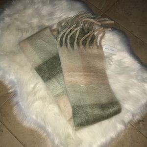 NWT 80 INCH SUPER SOFT COLOR BLOCK SCARF/SHALL